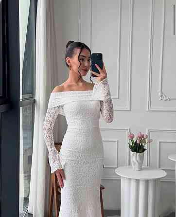 Женское романтическое кружевное платье со спущенными плечами гипюр + подкладка Одесса