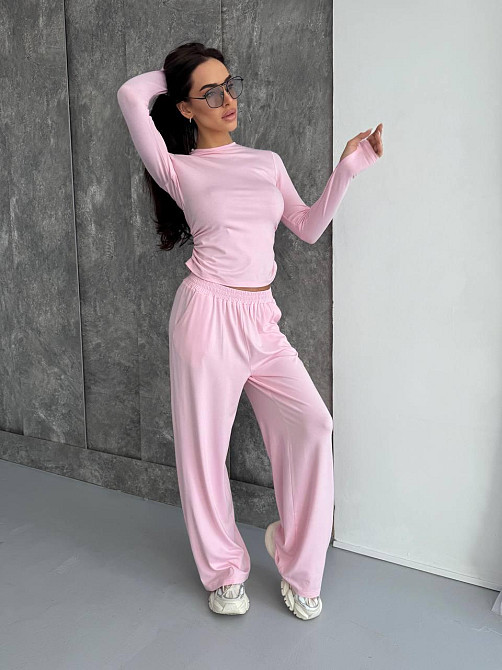 Женский стильный базовый костюм из мягкой эластичной ткани. Розовый, 46/48 Одесса - изображение 5