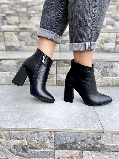 Nivelle Черевики жіночі NIVELLE чорні натуральна шкіра з хутром каблук 9.5см висота 10см 38р.39 Коломыя - изображение 6