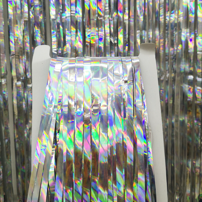 Дощик для фотозони з голограмою 2 м на 1 м сріблястий Київ - фото 3