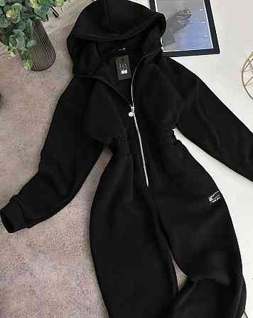 Женский теплый комбинезон с капюшоном трехнитка на флисе + нашивка Черный, 46/48 Одесса