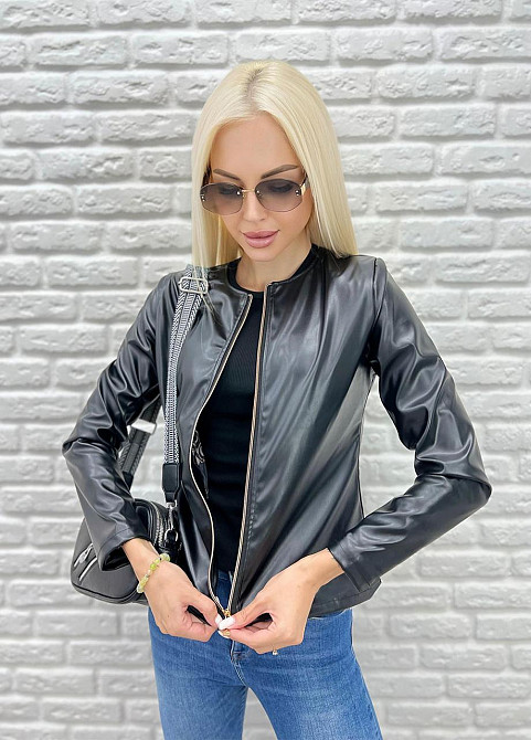 Тонка демісезонна куртка-жакет з екошкіри "Karo" оптом I Норма 48, Чорний Київ - фото 1