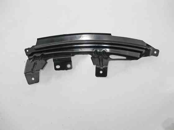 Mercedes-Benz  A1648102014 Кронштейн обшивки над правою задньою кузовною кватиркою GL X164 Одеса