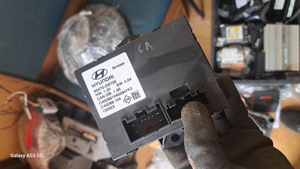 Керування кришкою багажника на Hyundai Santa Fe 2012-2018 років. Київ - фото 1