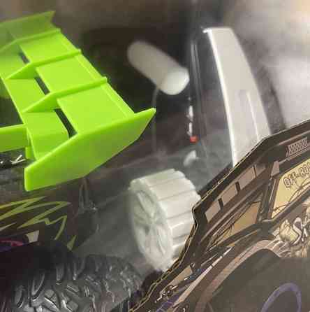 Джип на радіокеруванні. Харків