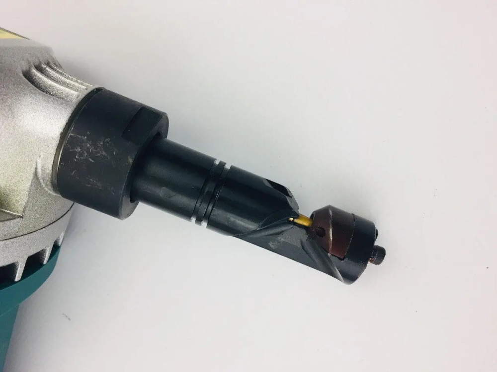 Профессиональные электроножницы высечные по металлу Makita JN1601 : 550 Вт, 2200 ход/мин, 1.6 кг Киев - изображение 2