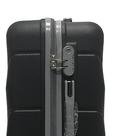 Чемодан пластиковый MILANO BAG 147 малый 55 см черный Киев - изображение 4