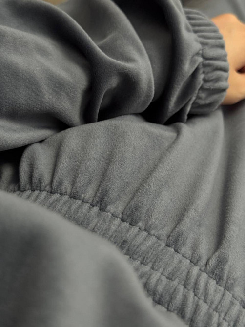 Женский трендовый оверсайз костюм двойка: кофта и штаны велюр Графит Одесса - изображение 4