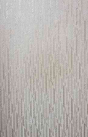 Обои виниловые на флизелине AdaWall Omega1.06х10 геометрия 3д фигуры полосы под бамбук бежевые серебро 23205-1 Киев