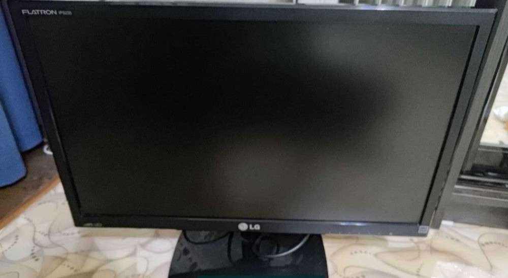 Монітор LG Flatron IPS235T-BN Харків - фото 3