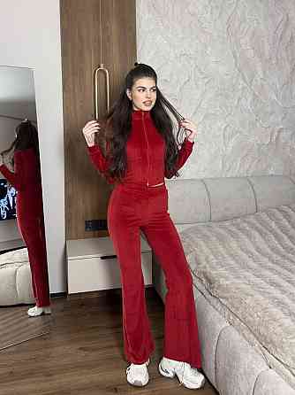 Женский стильный велюровый костюм двойка: приталенная кофта + штаны клеш турецкий плюш велюр Одесса
