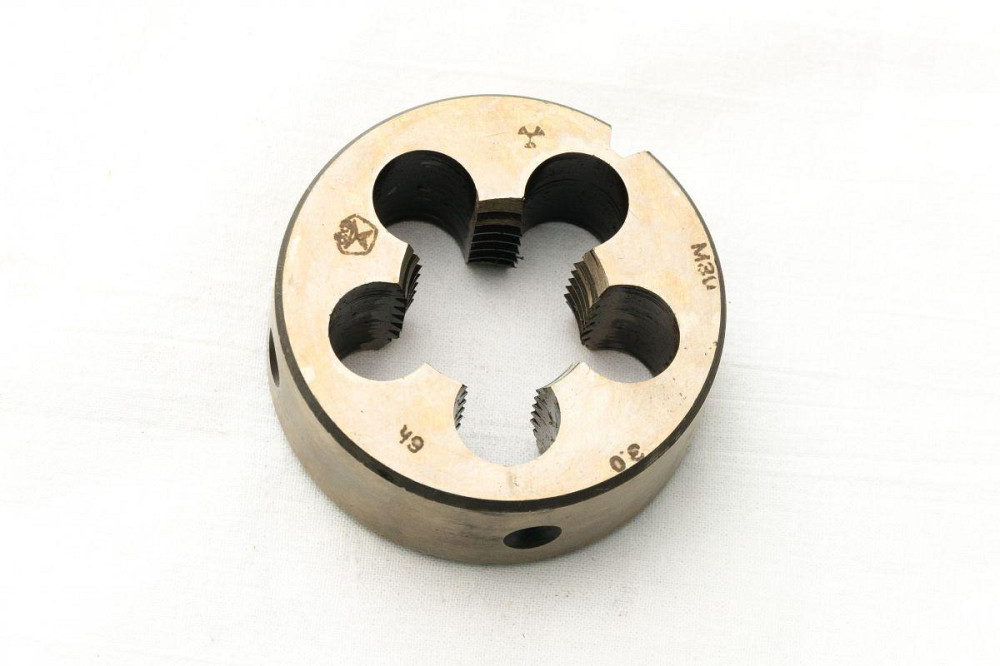 Плашка М1,6 правая метрическая Стандарт — инструмент для нарезания мелкой наружной резьбы Харьков - изображение 1