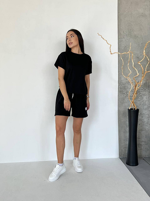 Женский летний прогулочный костюм двойка: футболка и шорты двунитка Черный, 48/52 Одесса - изображение 5