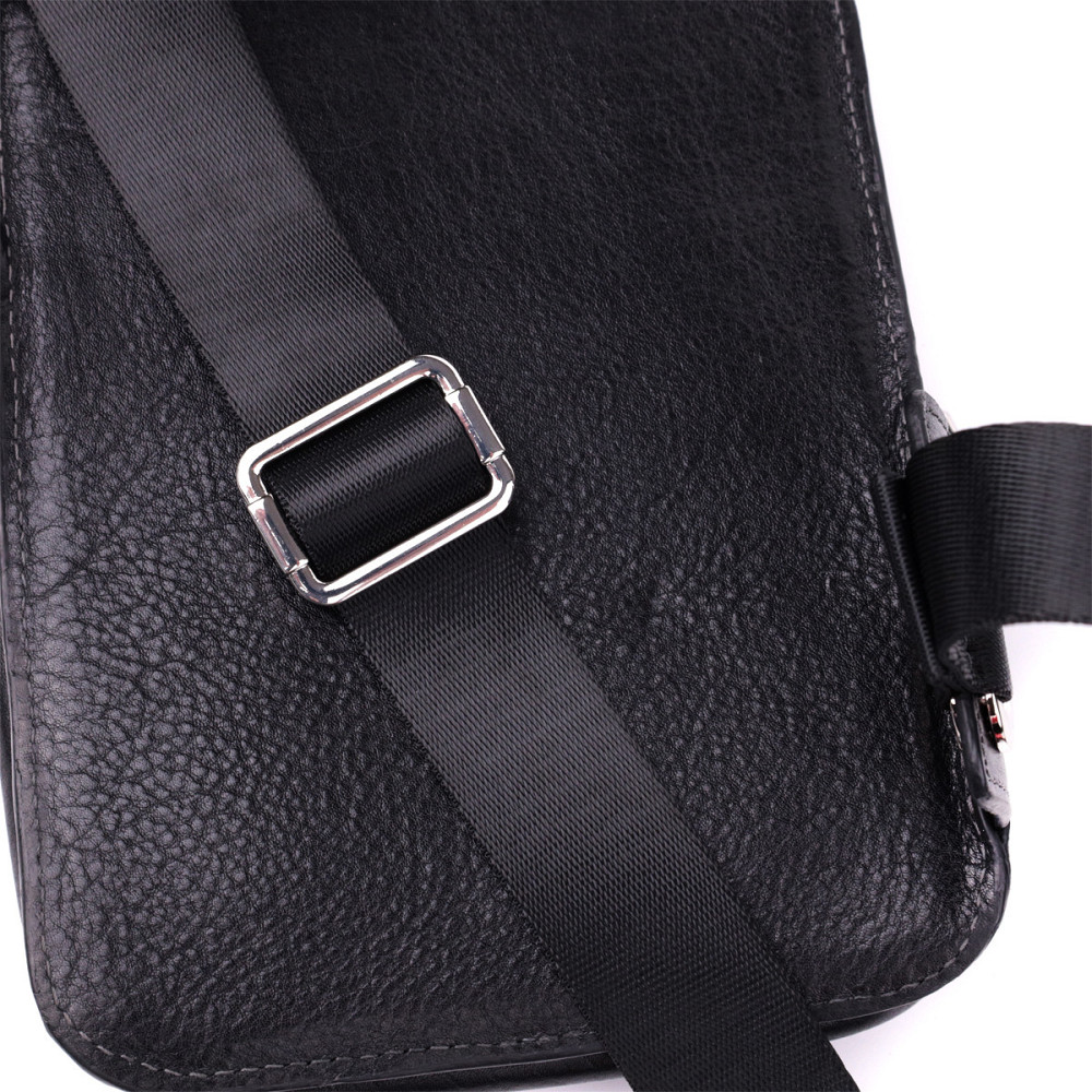 Чоловіча прямокутна сумка бананка із зернистої натуральної шкіри GRANDE PELLE 22879 Чорний Київ - фото 7