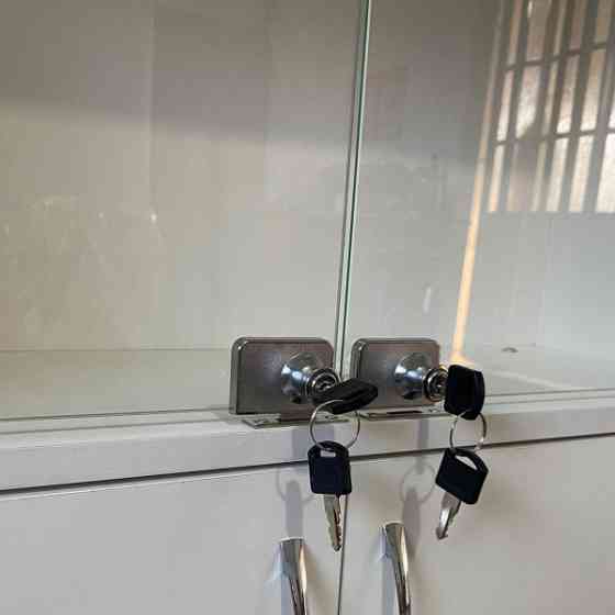 Косметологічна вітрина Київ