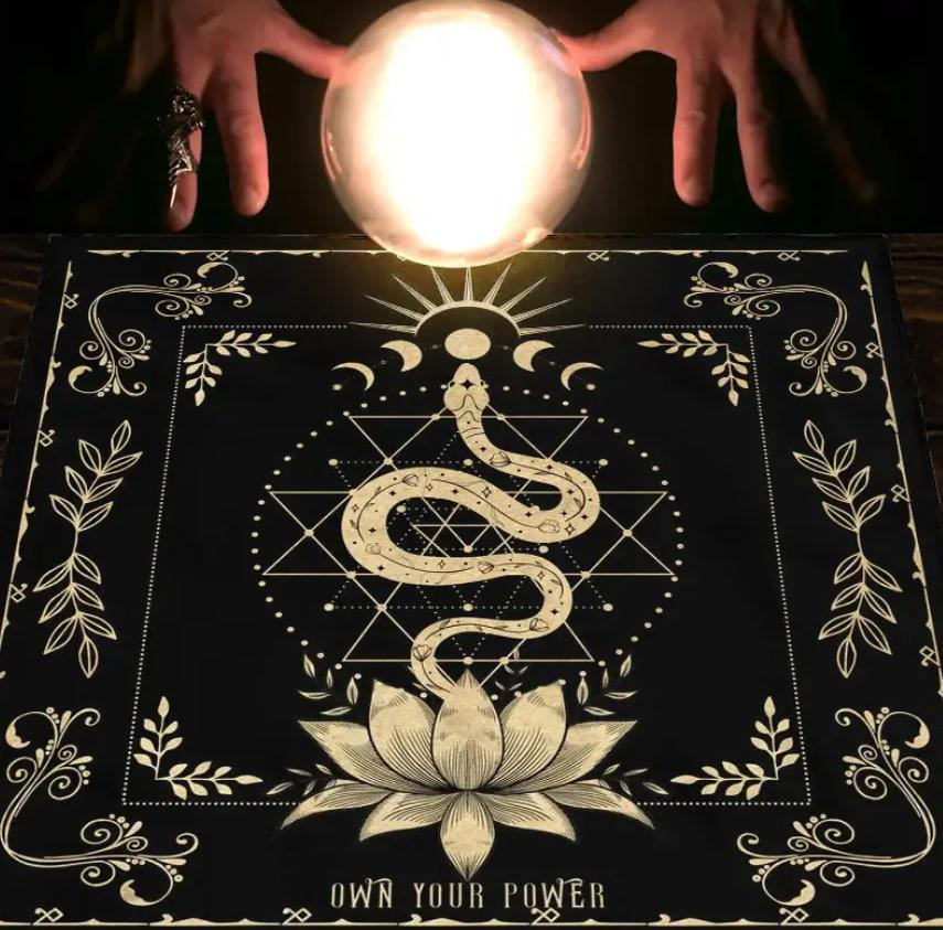 Алтарная скатерть для карт Таро и Рун. Скатерть для гадания 49*49 см. Скатерть для таро со змеей и ф Киев - изображение 3