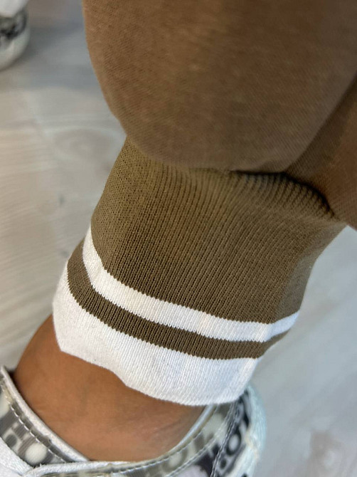 Костюм женский A-N 2743 брюки джоггеры и худи с карманами на молнии с резинка с капюшоном с белой полоской коричневый, коричневый, XL Киев - изображение 16