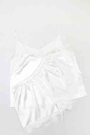 Піжама жіноча атласна майка і шорти з мереживом Білий 44 Харків