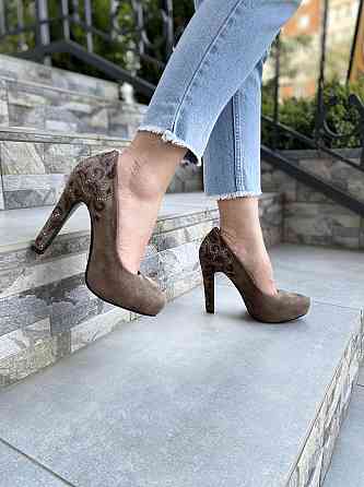 Туфлі жіночі LENA MELIANI капучіно еко-замша каблук 11см (A116-A3281) Коломия