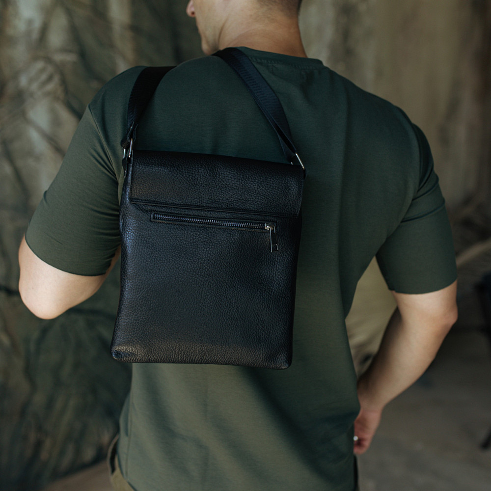 Чоловіча сумка повсякденна через плече шкіряна з клапаном містка, чорнаMasterSem Київ - фото 2