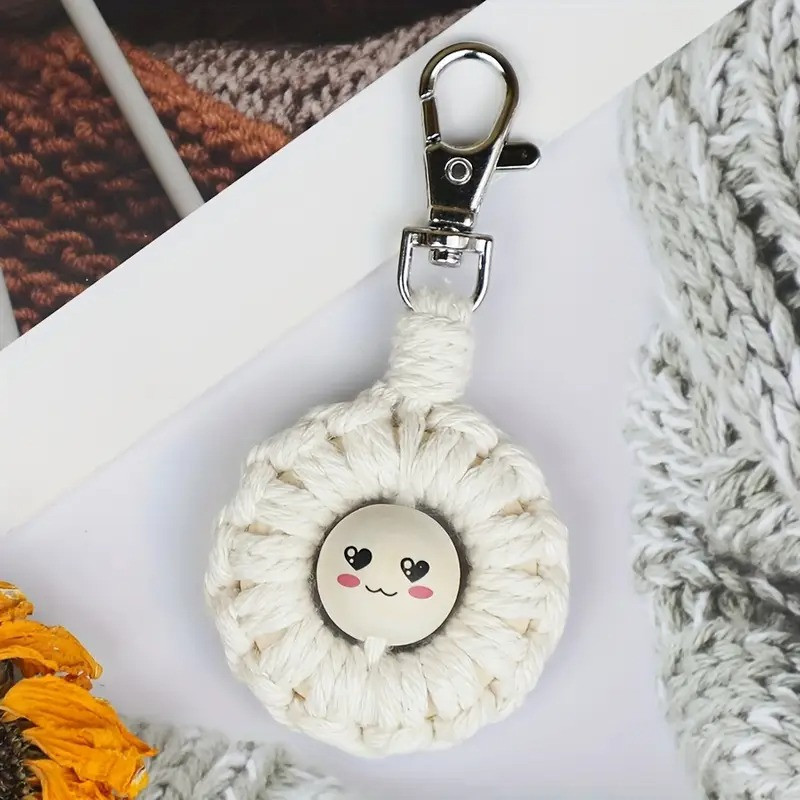 Набор макраме для творчества и ручного вязания брелока для ключей или аксессуаров 10х5см,белый Каменец-Подольский - изображение 2