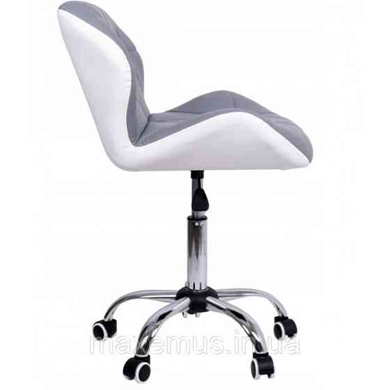 Офисное кресло для работы за компьютером B-531 ортопедическое кресло для дома и офиса бело серое Мостиска
