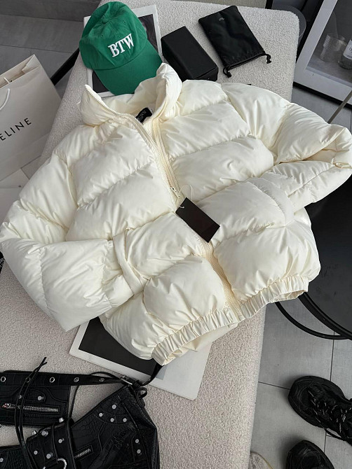 Жіноча стильна повсякденна  куртка на біо-пуху плащівка лаке Одеса - фото 5