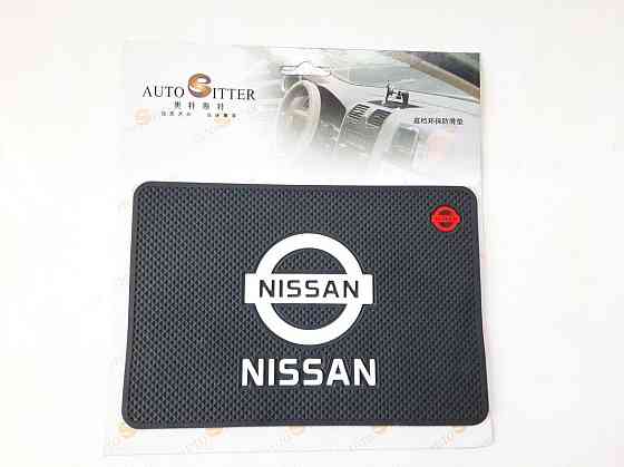 Килимок на панель антиковзкий Nissan Винница