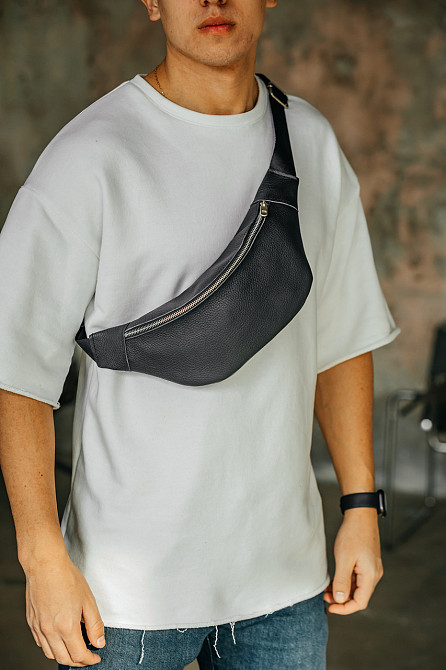 Чоловіча ламана, чоловікська сумка через плече з натуральної шкіри, вмістлена чорна сумка на поясMasterSem Київ - фото 8