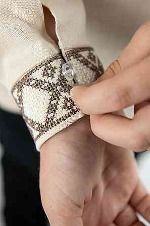 Вишиванка для хлопчиків із довгим рукавом лляна, бежева Київ