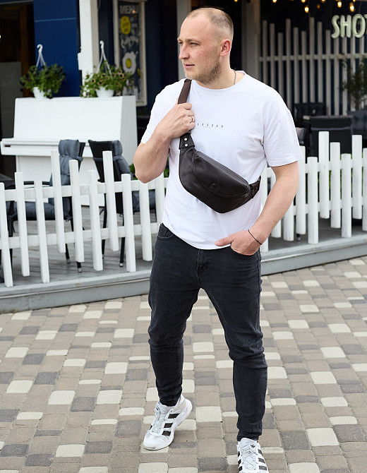 Мужской кожаный нагрудной рюкзак для телефона 14х29х8, сумка бананка для города и отдыха 70101 черная Киев - изображение 6