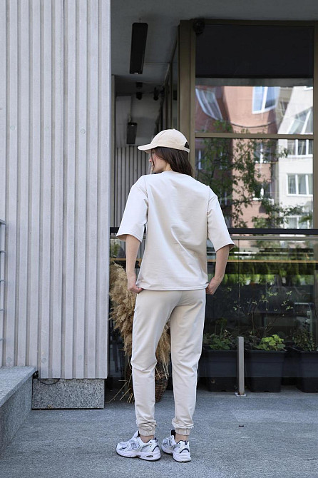 Комплект женский футболка и штаны летний костюм oversize двунитка повседневный молочный Maya S Одесса - изображение 4