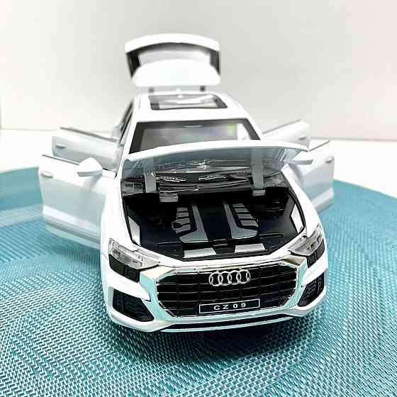 Машинка металева TK Union Group Audi Q8 відчиняються двері капот багажник масштаб 1:24 Біла (GT-5250) Чернігів