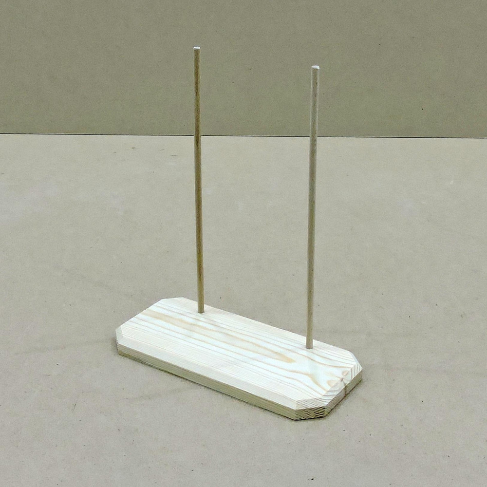 Подставка для кукол 