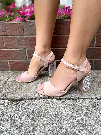 PLPS Босоніжки жіночі пудрові PLPS 285-3 з еко-замші на стійких підборах / Босоніжки на літо р. Коломия