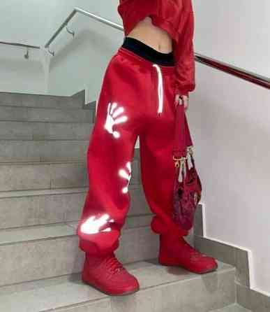 Женские стильные утепленные оверсайз брюки с эффектным принтом трехнитка на флисе Одесса