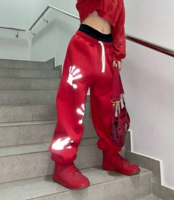 Женские стильные утепленные оверсайз брюки с эффектным принтом трехнитка на флисе Одесса - изображение 2