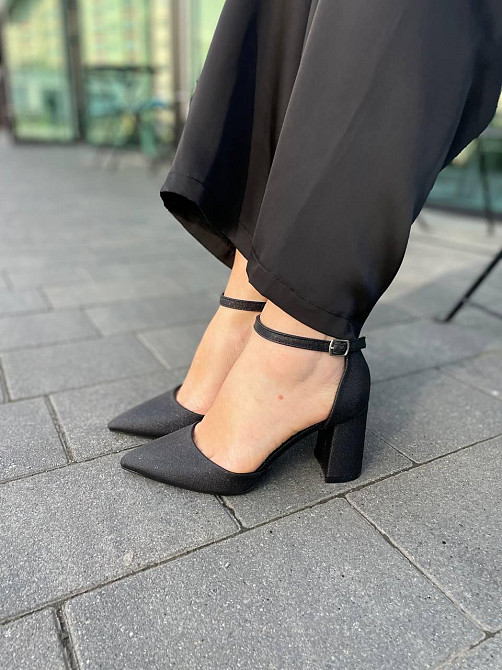 Seastar Чорні босоніжки літні жіночі на підборах із закритим носком, з еко-шкіри з напиленням S Коломия - фото 12