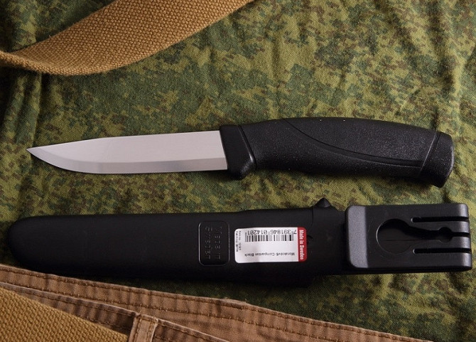 Туристичний Ніж з чохлом Morakniv "Comanion" Black (12141) Нержавіюча сталь Нововолинськ - фото 9