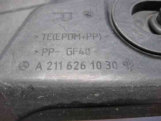 Mercedes-Benz  A2116261030 Пластикова заглушка в перегородці щита мотора праворуч E-Class W211 CLS C219 Одеса