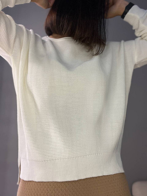 Свитер женский MIX RAY 6183 тонкий вафельный разрез по бокам оверсайз свободный крой, белый, one size Киев - изображение 11