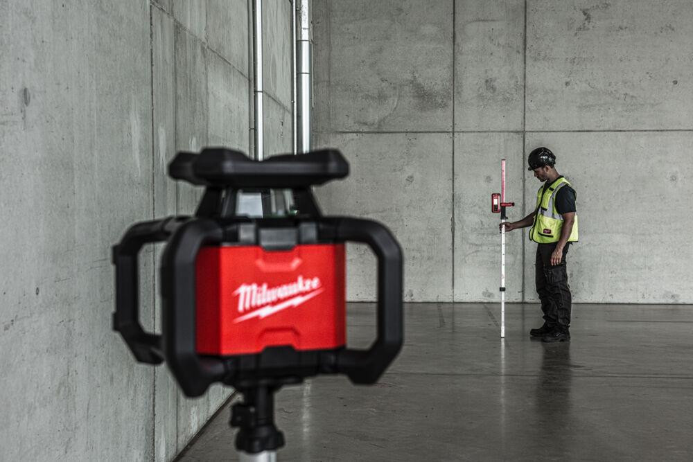 Шкала для нівелира SR240 , висота 2,4 м MILWAUKEE Одесса - изображение 2