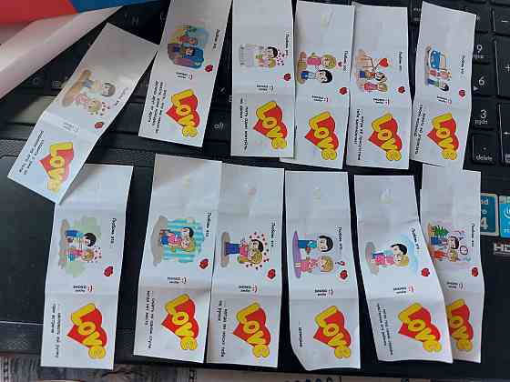 Подарочная упаковка Love is... размер 17*12,5см, коробка Б/У Киев