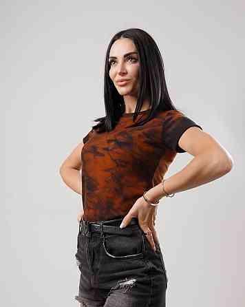 Женская футболка с эффектом тай-дай 