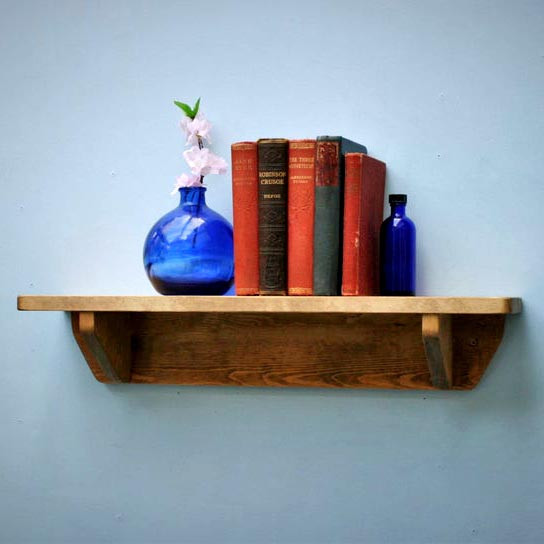 Настенная книжная полка 