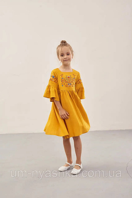 Детское вышитое платье 