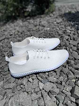 Yzy Мокасини жіночі білі весна-літо зі штучної шкіри, кеди з перфорацією YZY B2108-2 р. 36-39 Коломия