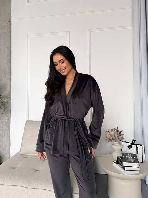 Женский стильный домашний велюровый комплект тройка Графит Одесса - изображение 2