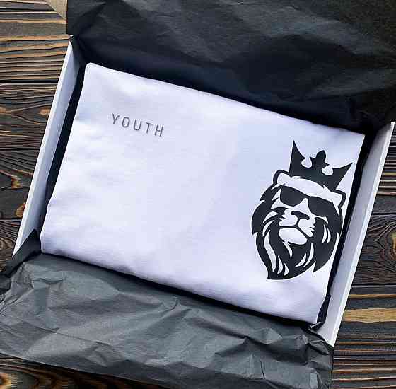 Мужская\Женская футболка 100% хлопок - ЛЕВ Черновцы