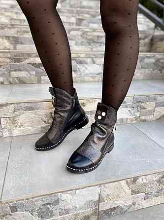 Vesna Жіночі черевики VESNA чорні натуральна шкіра-сатин зима висота 13 см (2266) 36р.39р. Коломия